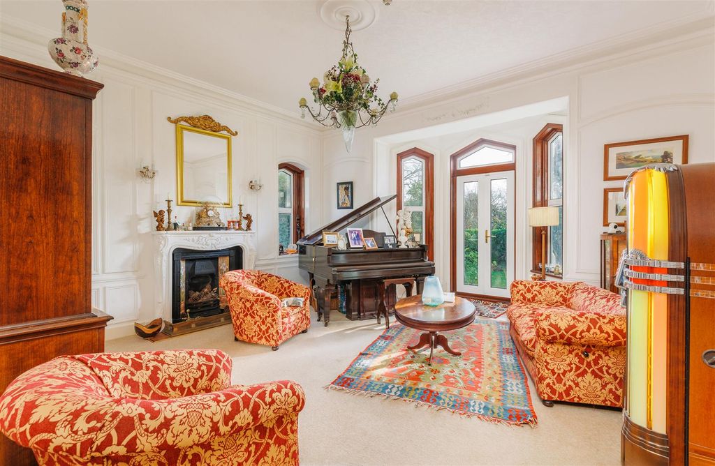 Property photo 3 of 45