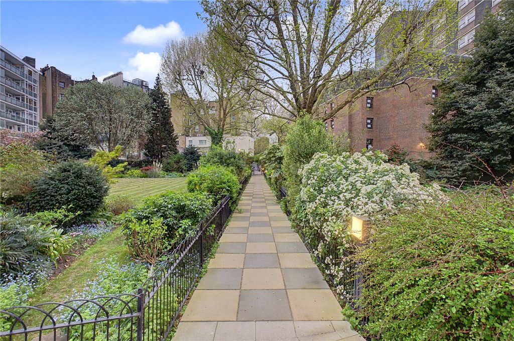 Property photo 1 of 16 Ornamental Garden