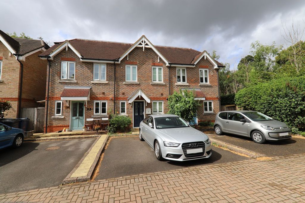 Property photo 1 of 13 Ext - Ashmead Place