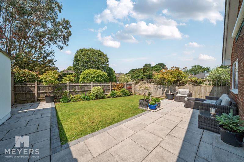 Property photo 1 of 17 Westerly Aspect Garden