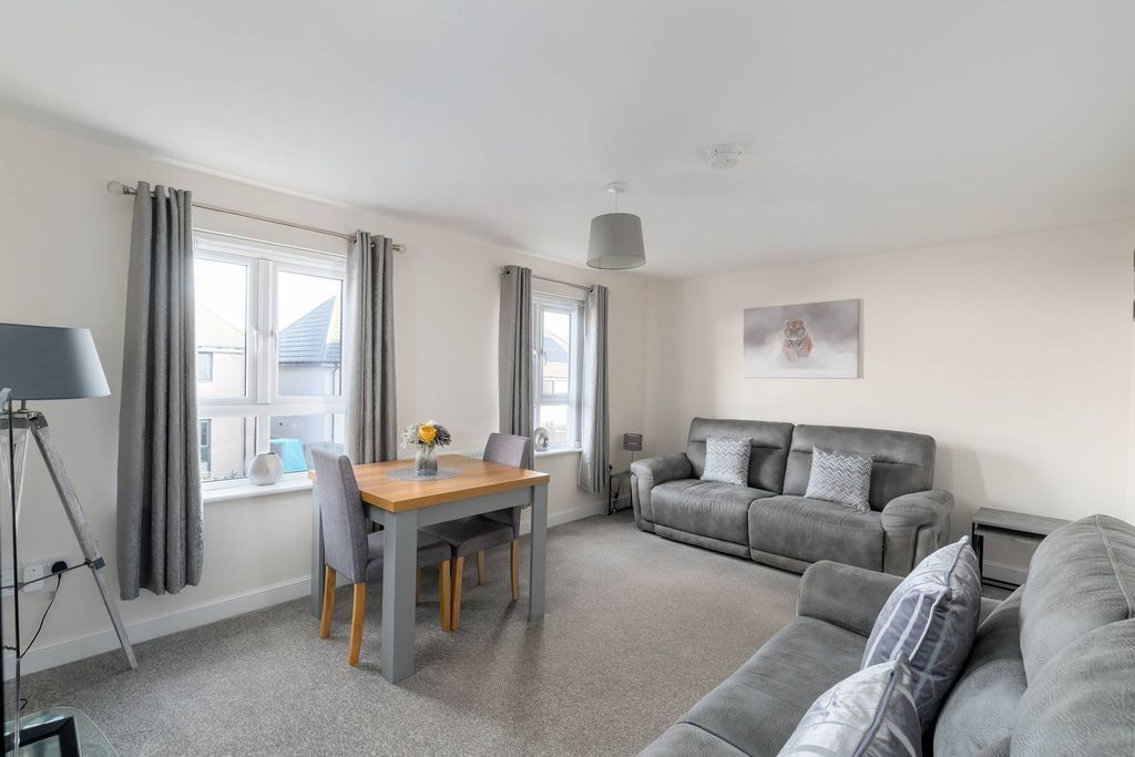 Property photo 2 of 18 Property Image 2