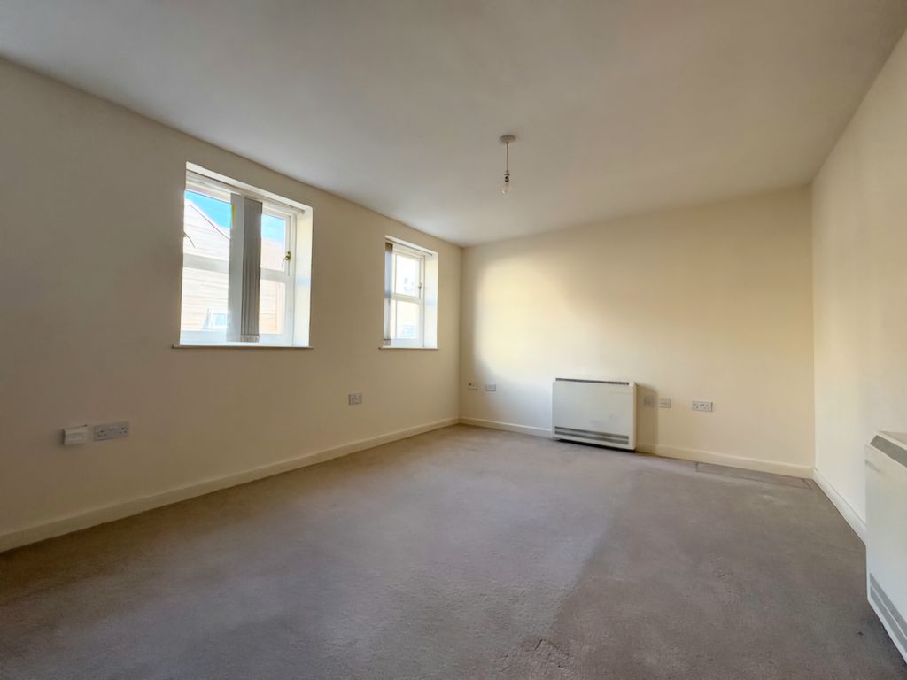 Property photo 2 of 6 Living Room