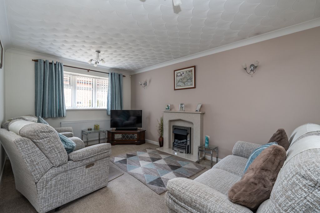 Property photo 3 of 17