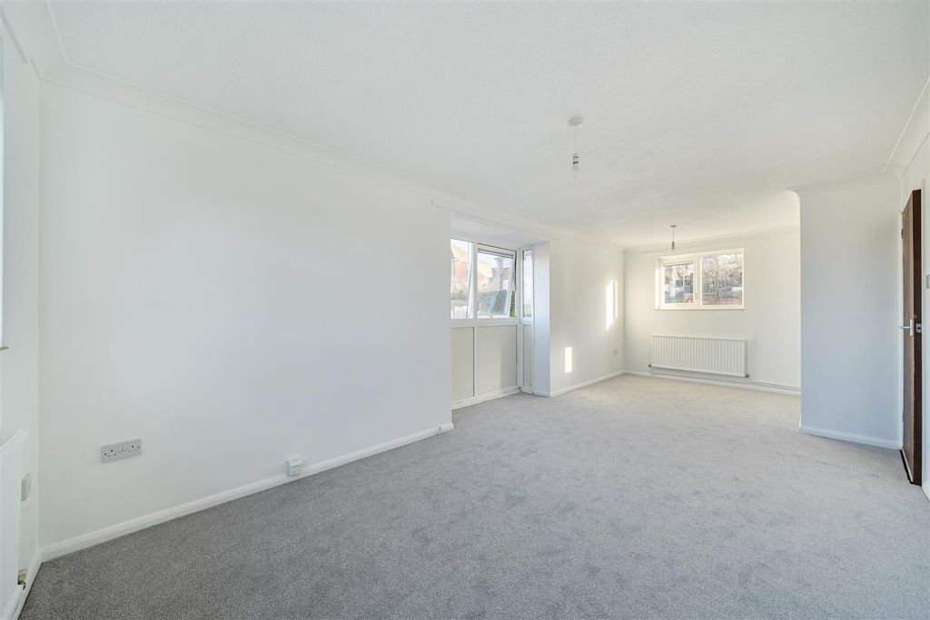 Property photo 3 of 25 1424085-7-69B1Cf452Cad7.Jpg