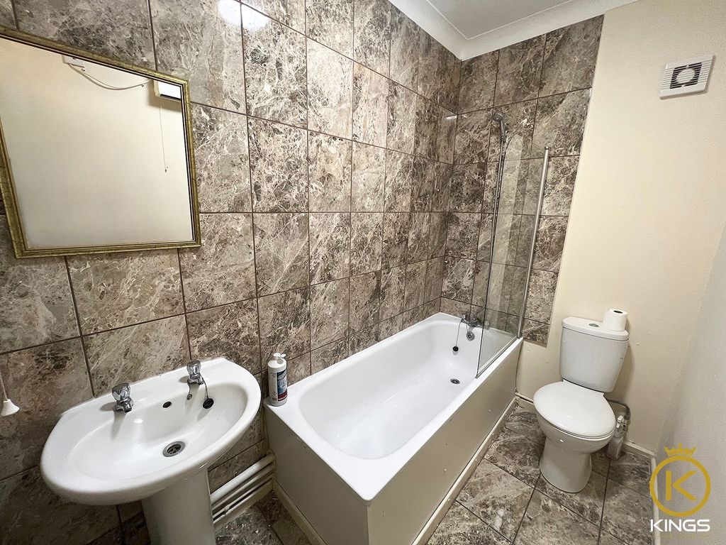 Property photo 3 of 5 5