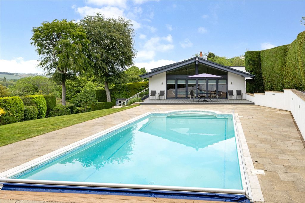 Property photo 2 of 23 Pool Area