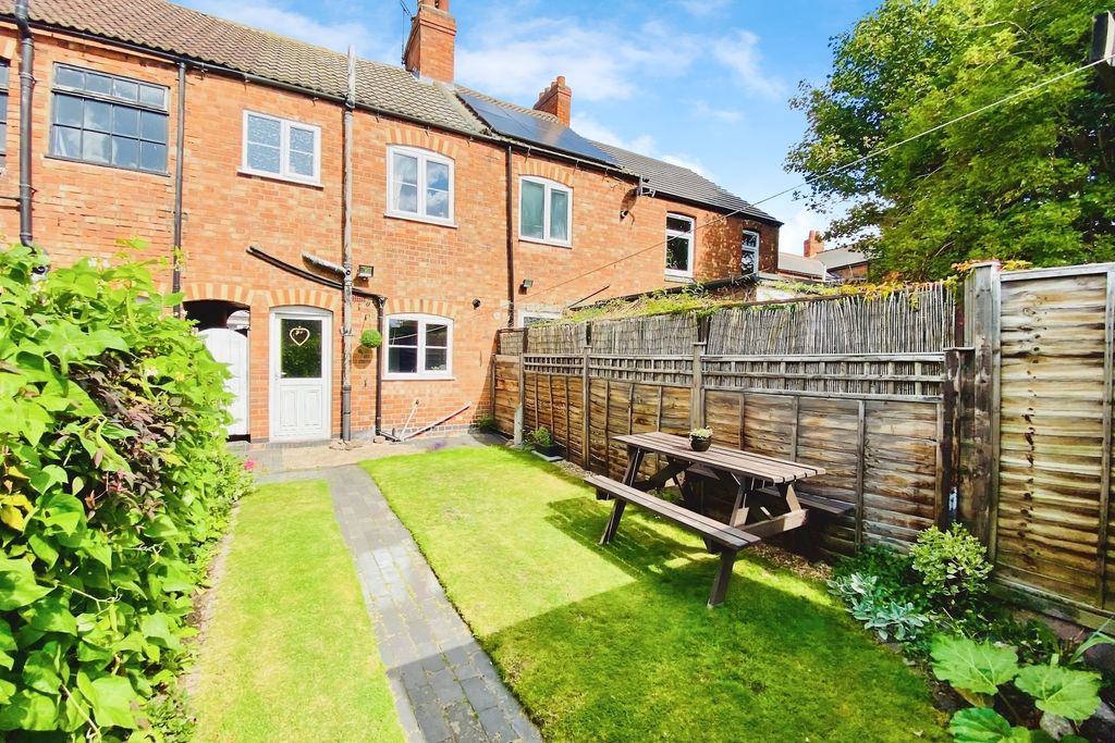 Property photo 2 of 12