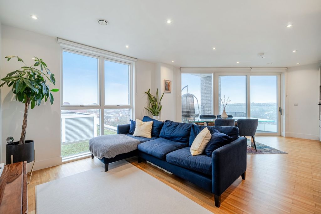 Property photo 1 of 16 Picture No. 02