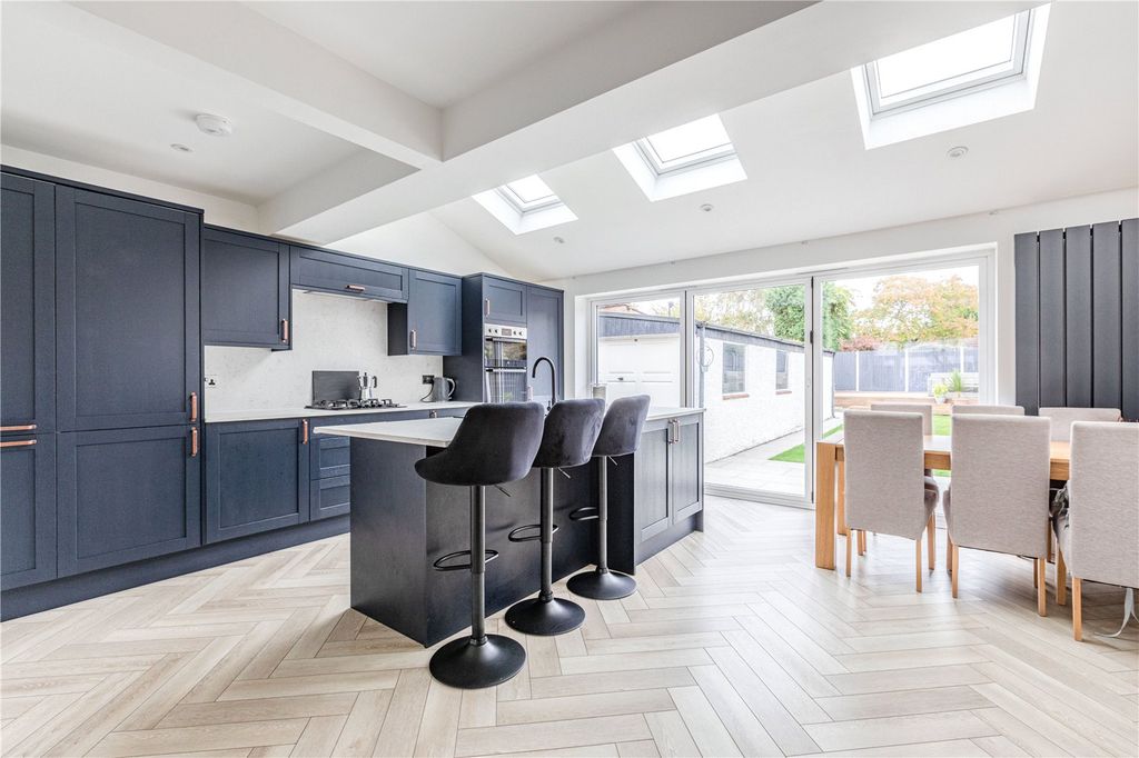 Property photo 1 of 27 Picture No. 25