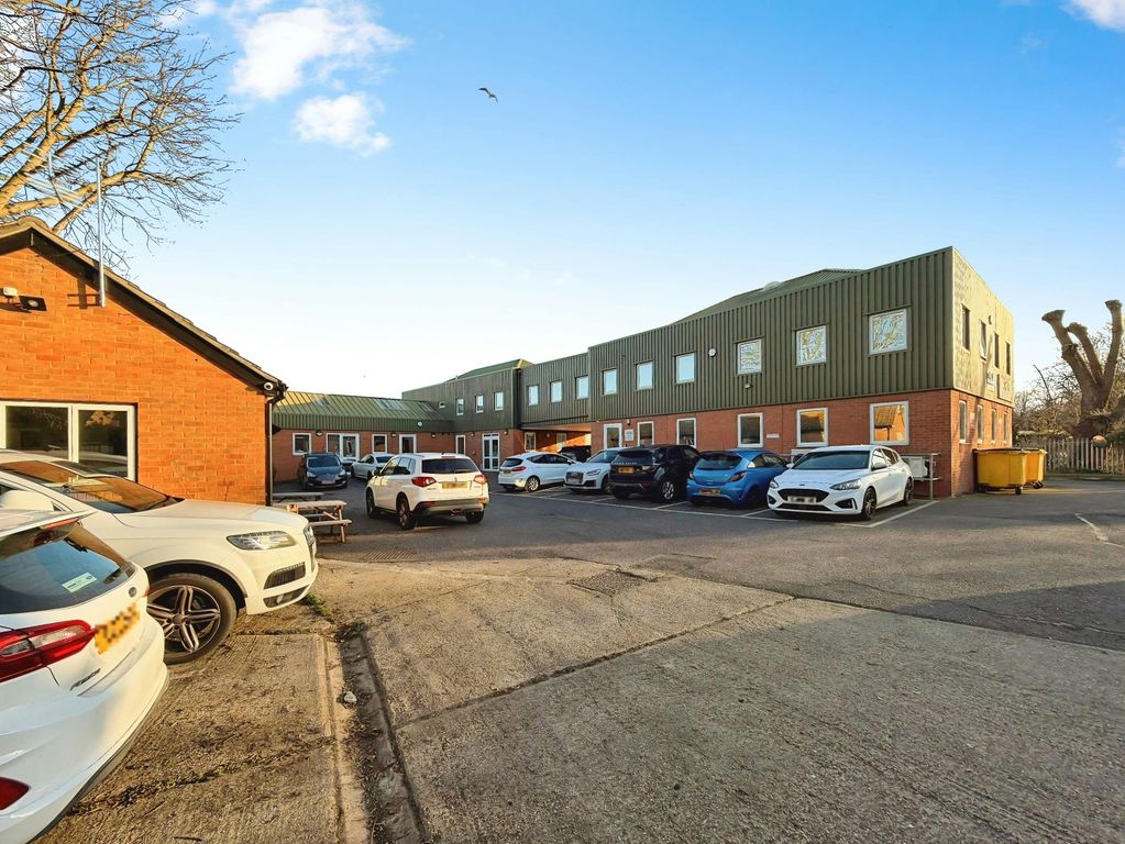 Property photo 2 of 3 8Eabd286-Whatsapp 20Image 202026-01-05 20At 2014.25.56 20 282 29.Jpeg