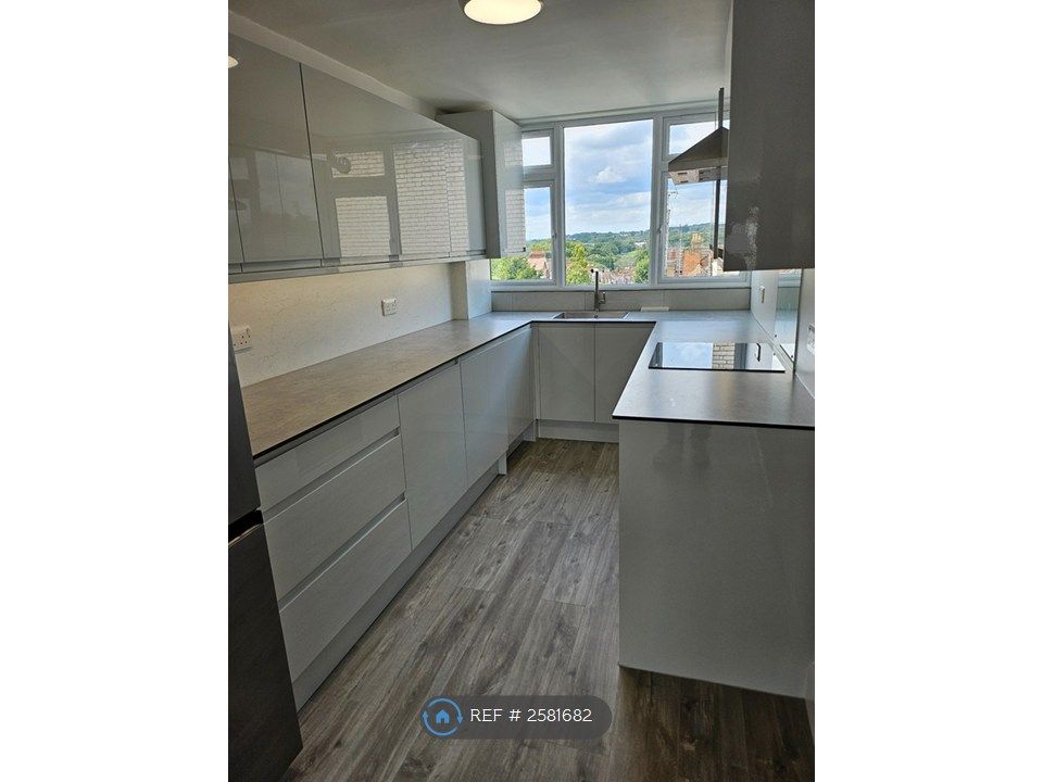 Property photo 2 of 12 Kitchen