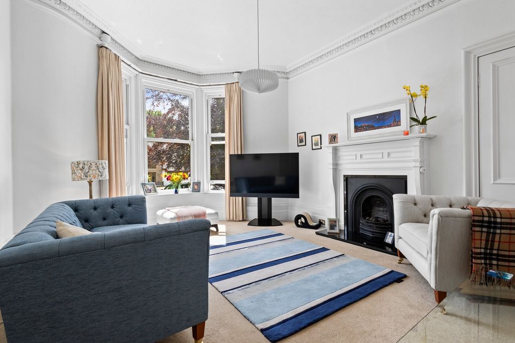 Property photo 2 of 35