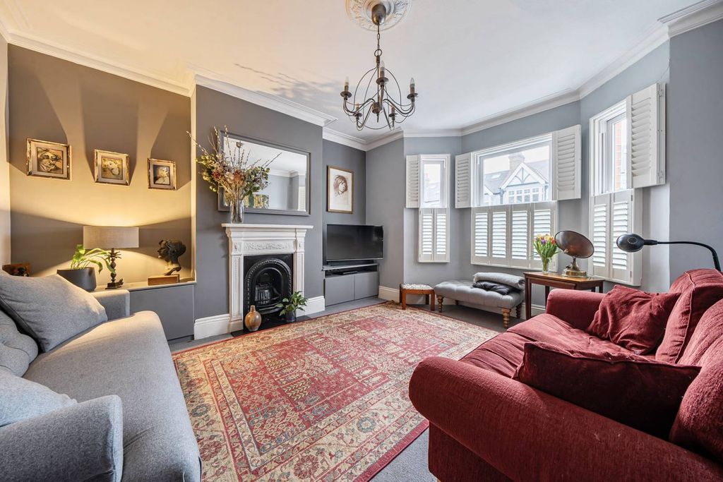 Property photo 3 of 20