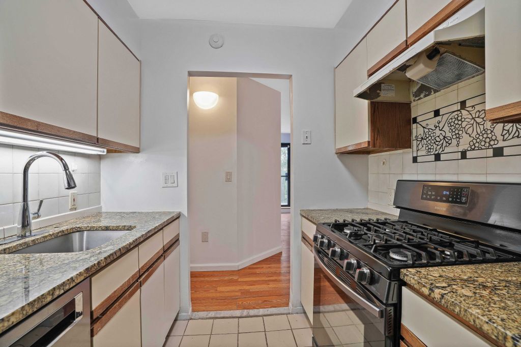 Property photo 2 of 5 <Alttext/>