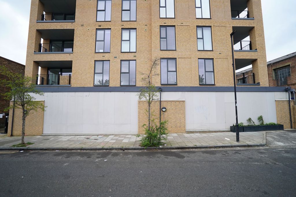 Property photo 1 of 3