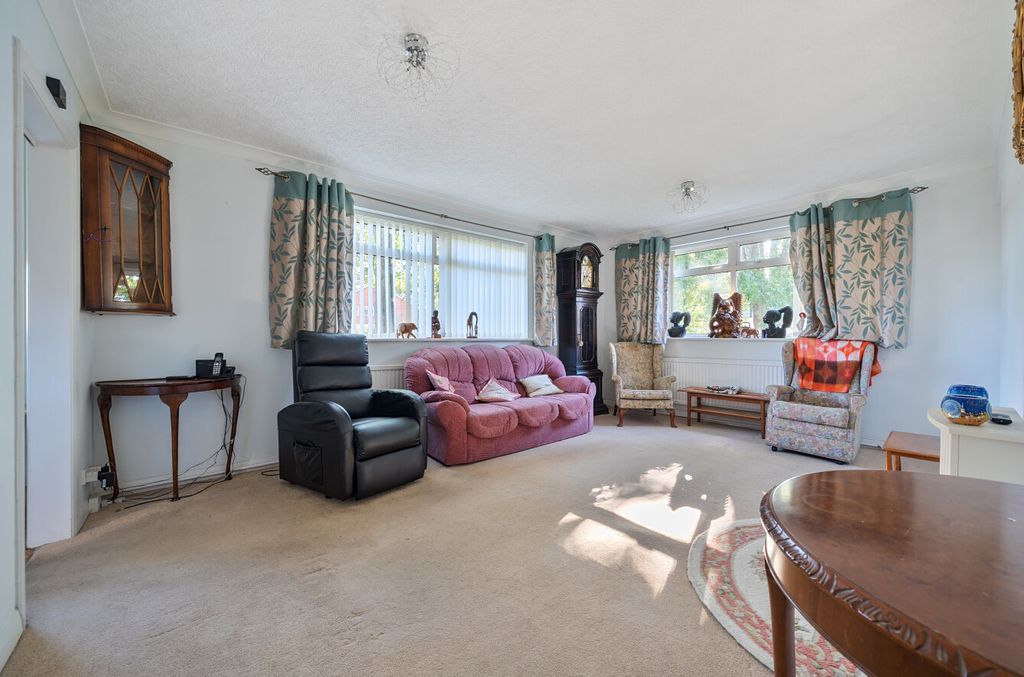 Property photo 2 of 18 1523510-39-6Ab250...