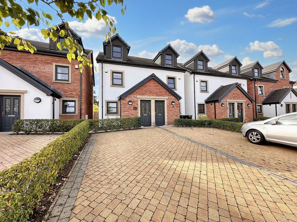 Property photo 1 of 16 Front