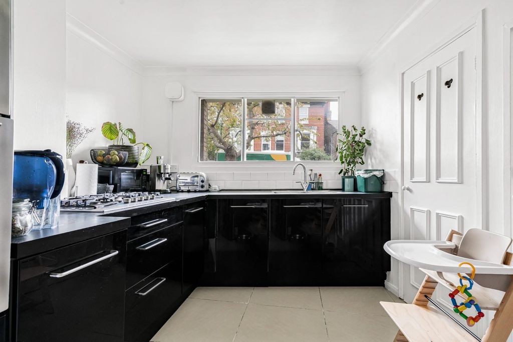 Property photo 3 of 9 11_50877.Jpg