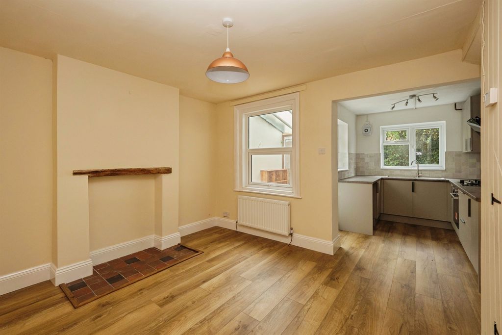 Property photo 3 of 19