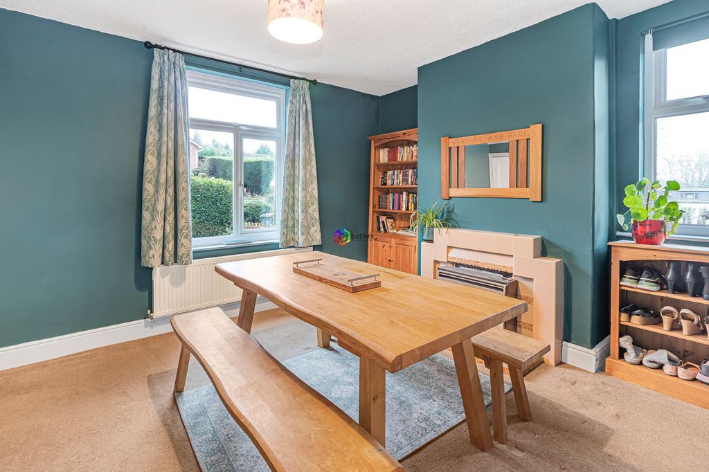 Property photo 3 of 16 Dining Room