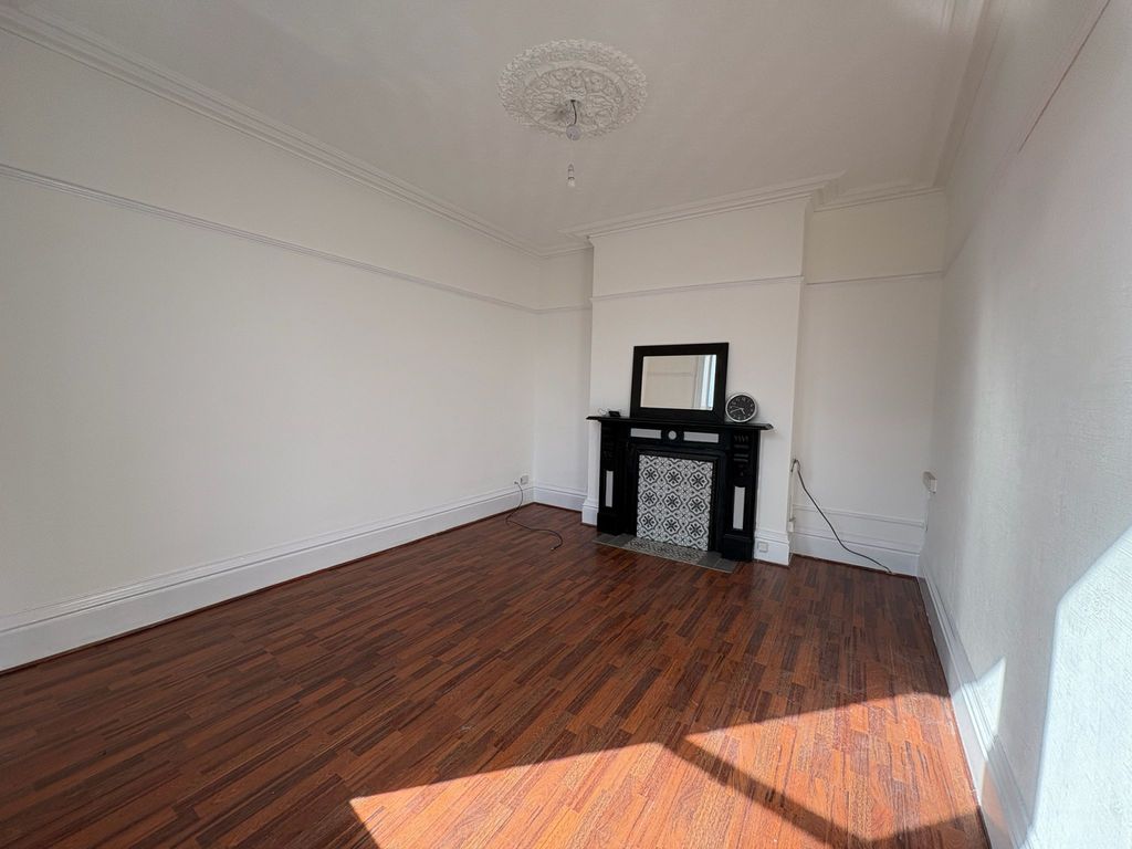 Property photo 2 of 27 Gallery