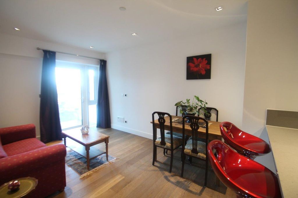 Property photo 2 of 7