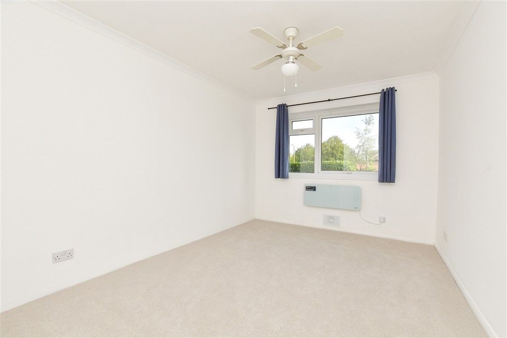 Property photo 3 of 11 Bedroom
