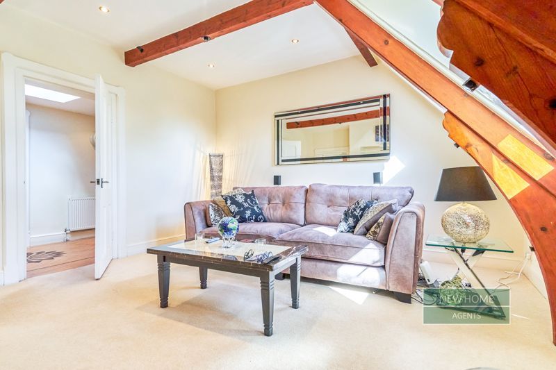 Property photo 3 of 39 Photo 28