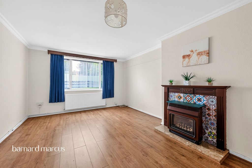 Property photo 2 of 14