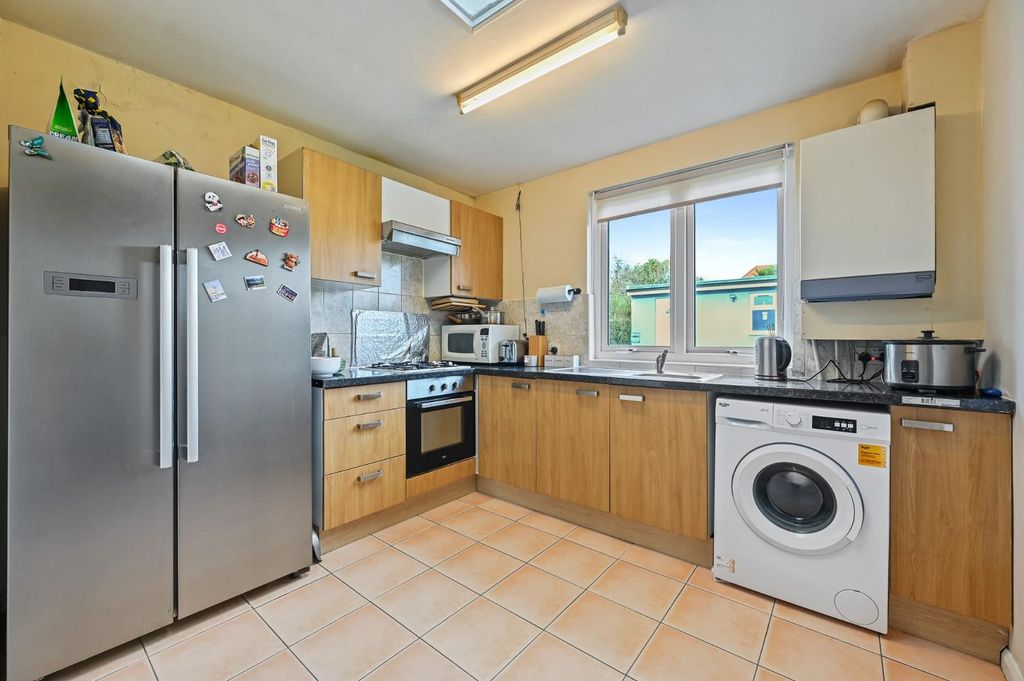 Property photo 3 of 12 Rea - 96 Noel Road - Kitchena3 (1).Jpg