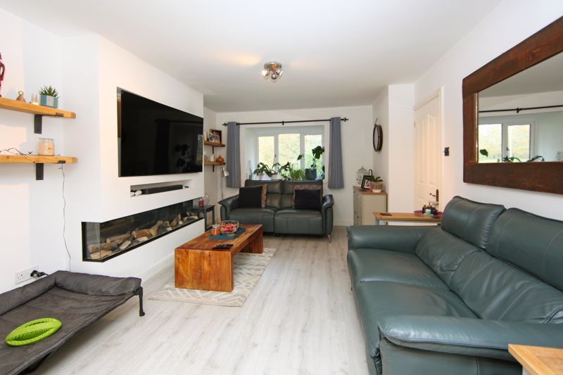 Property photo 3 of 33 Photo 7