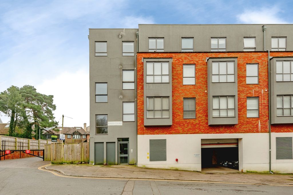 Property photo 1 of 20