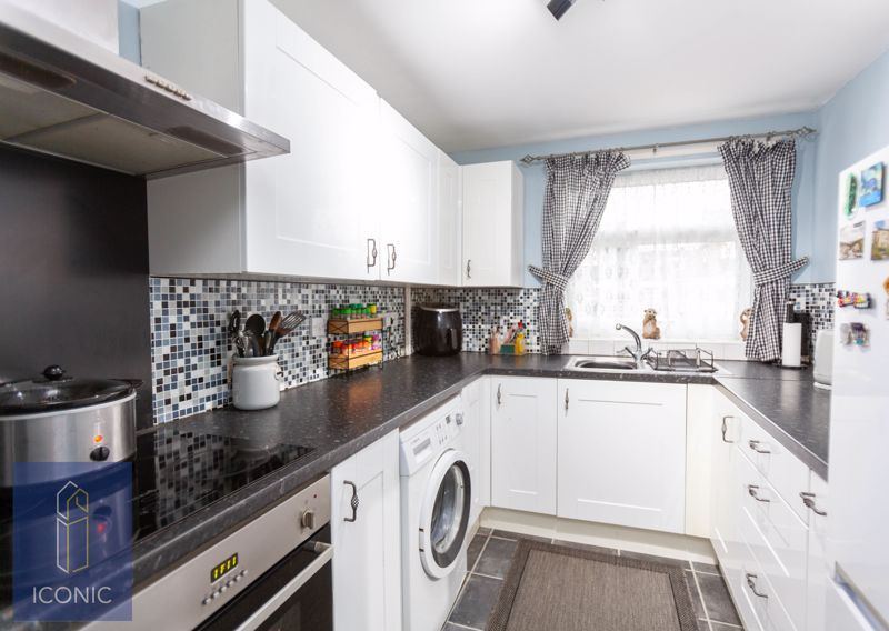 Property photo 3 of 10 Photo 5