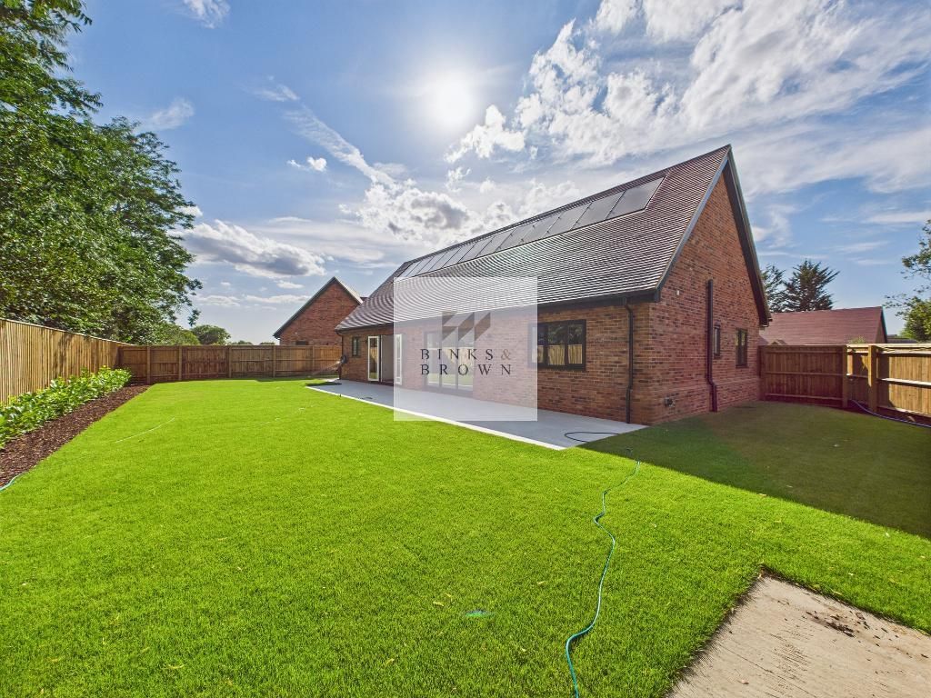 Property photo 3 of 17 Photo 3