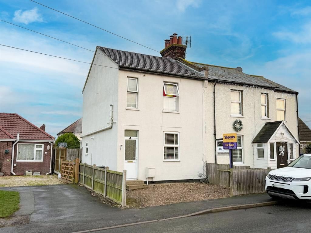 Property photo 1 of 11 Outside-  Front