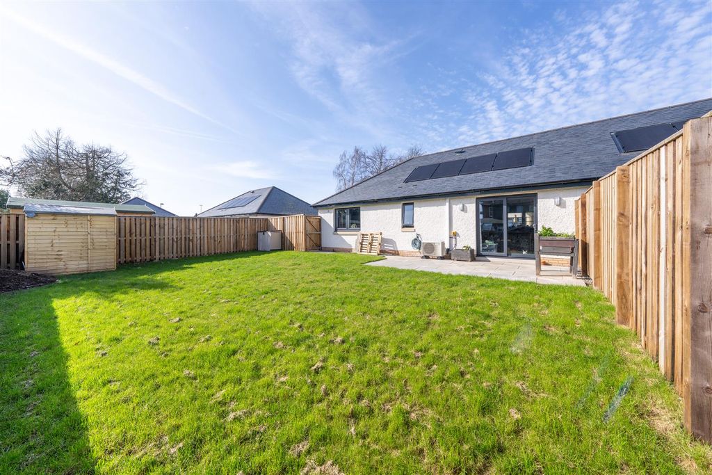 Property photo 2 of 13 25_Poynder_Gardens-13.Jpg