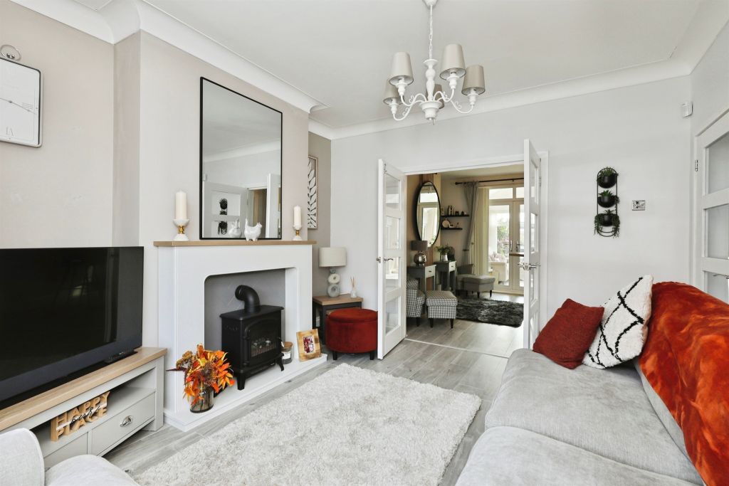 Property photo 2 of 17