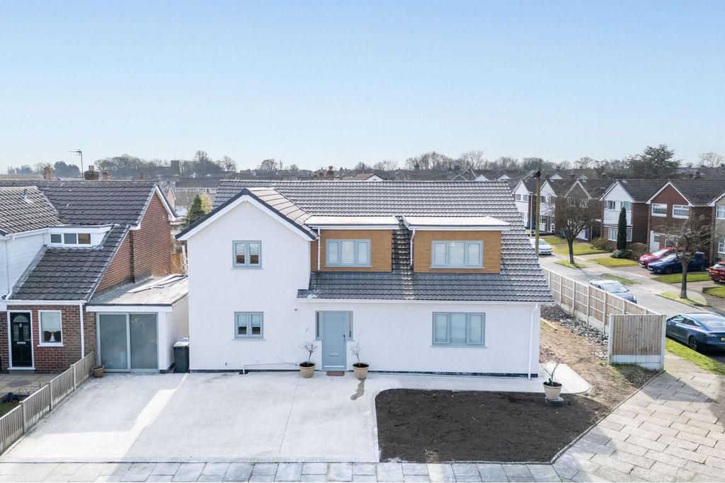 Property photo 1 of 35