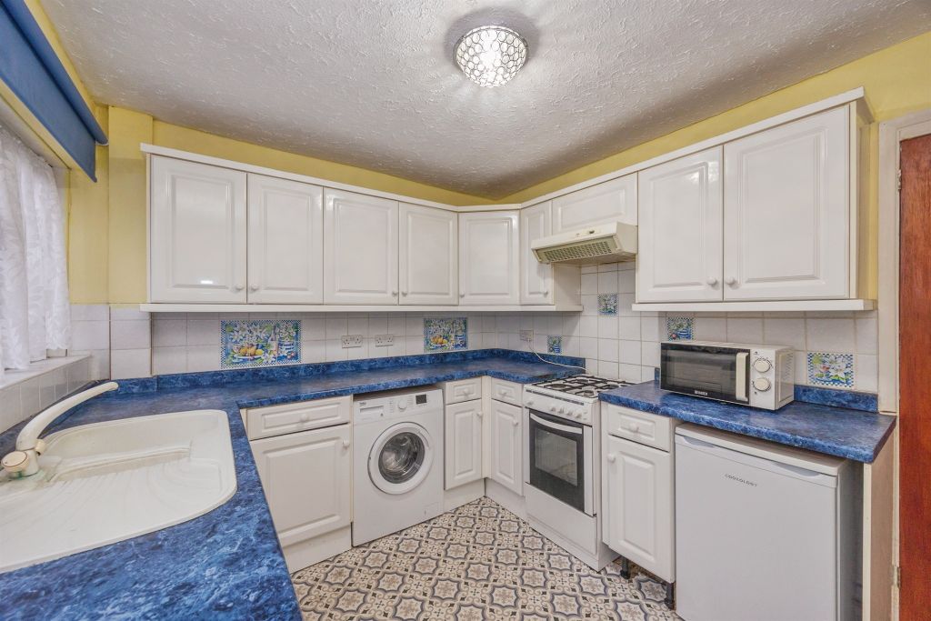 Property photo 3 of 19