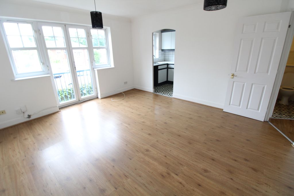 Property photo 2 of 13 P7271 (2).1.0