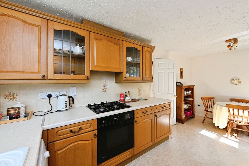 Property photo 3 of 14