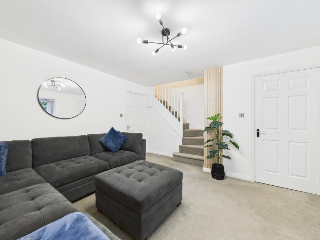 Property photo 3 of 12