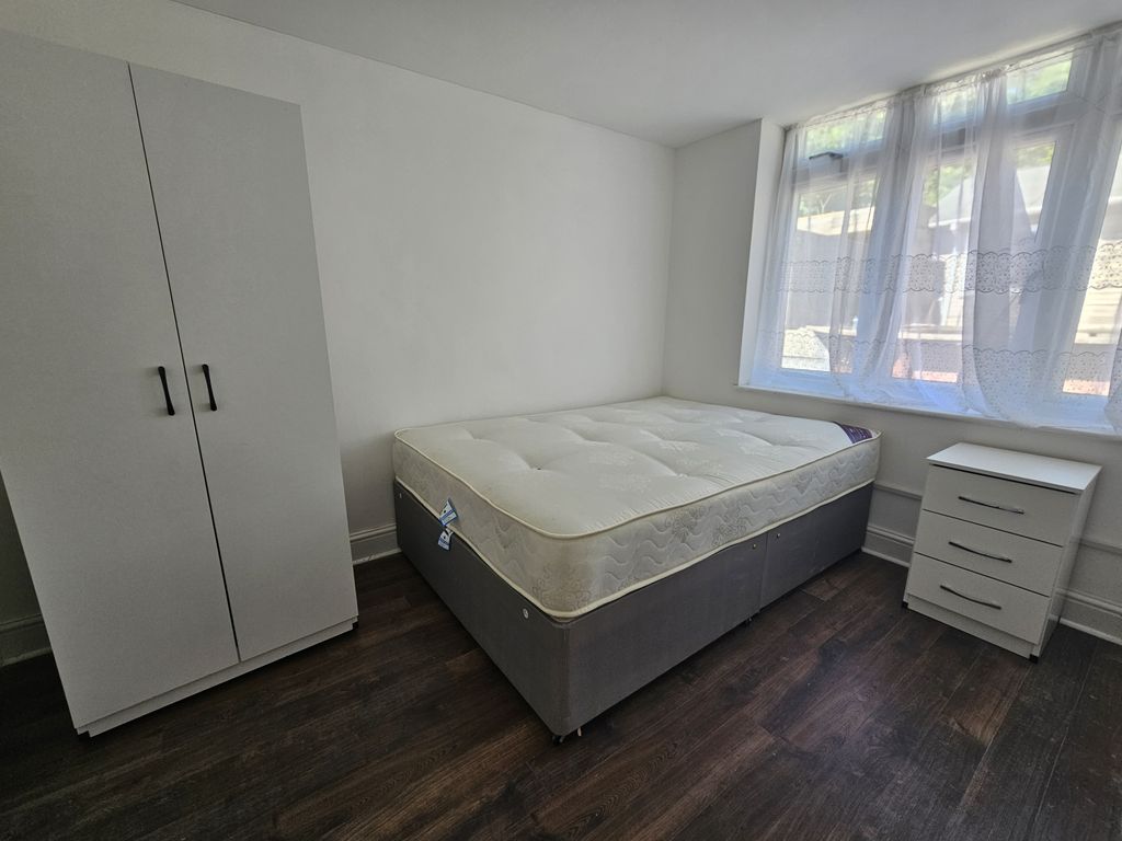 Property photo 3 of 19 Gallery