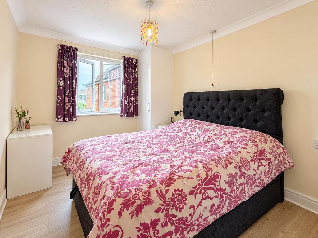 Property photo 1 of 5 Bishops Court, Watford Road, Ha0 3Fe (2)
