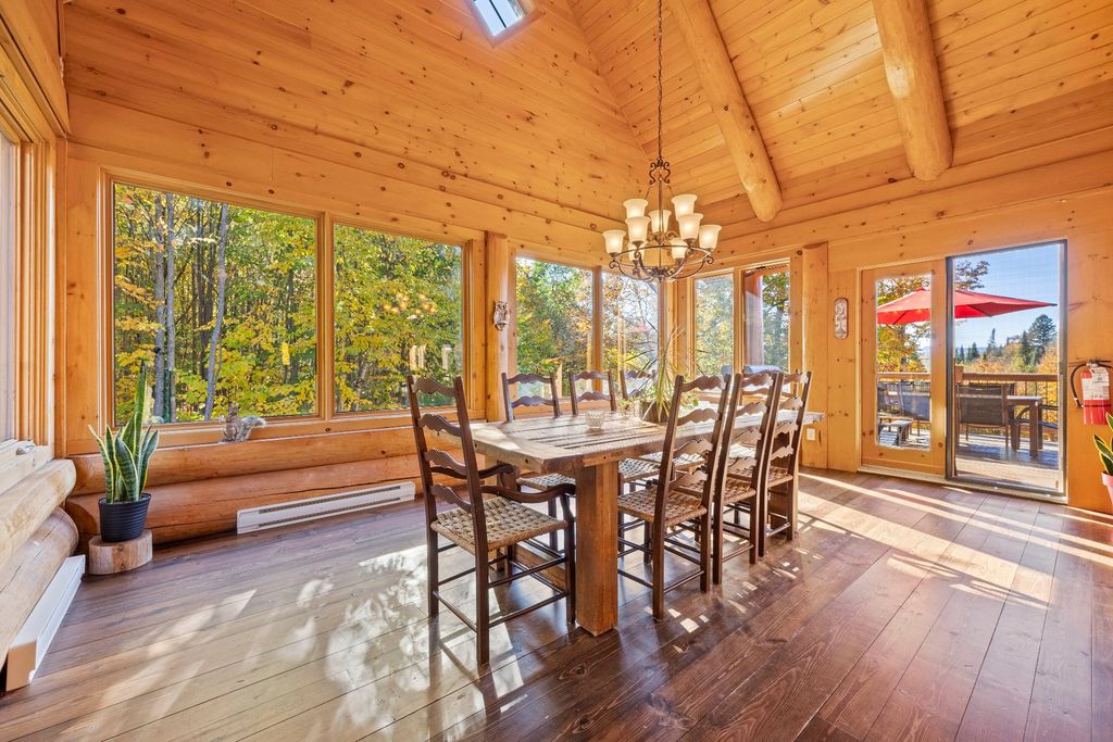 Property photo 2 of 42