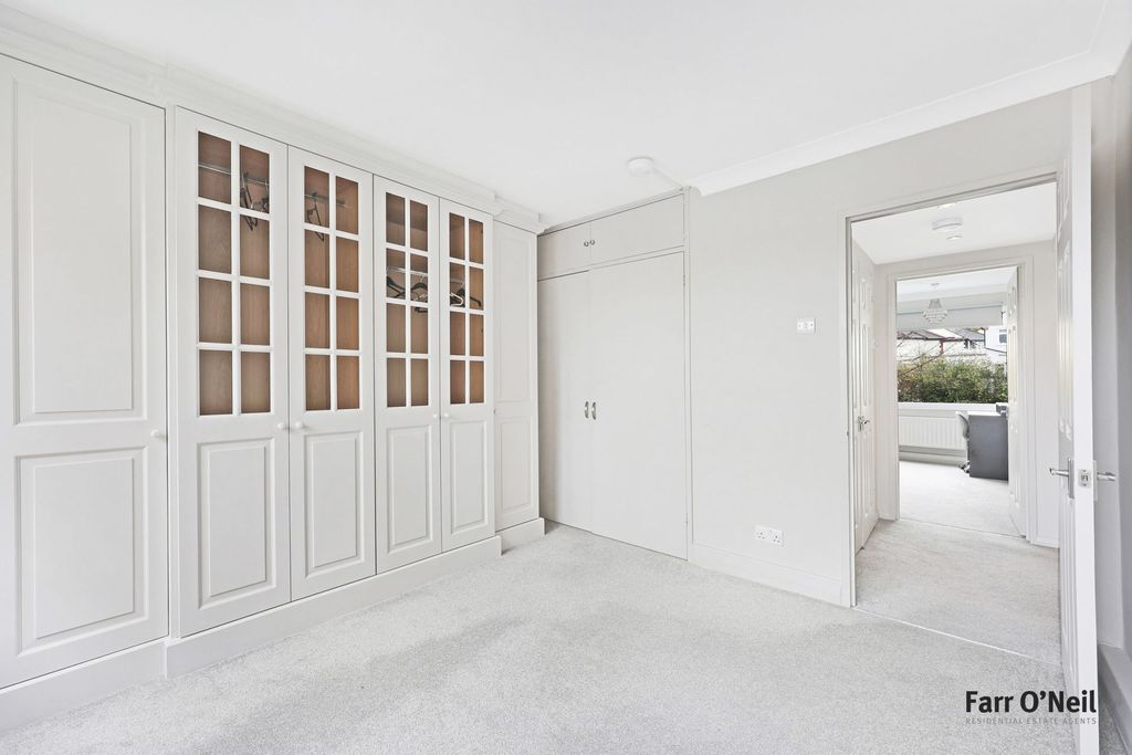 Property photo 3 of 18 Photo 6