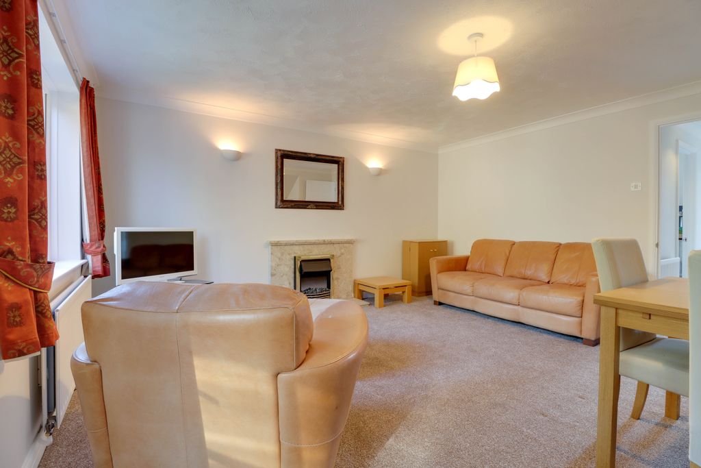 Property photo 3 of 14 Lounge/Diner