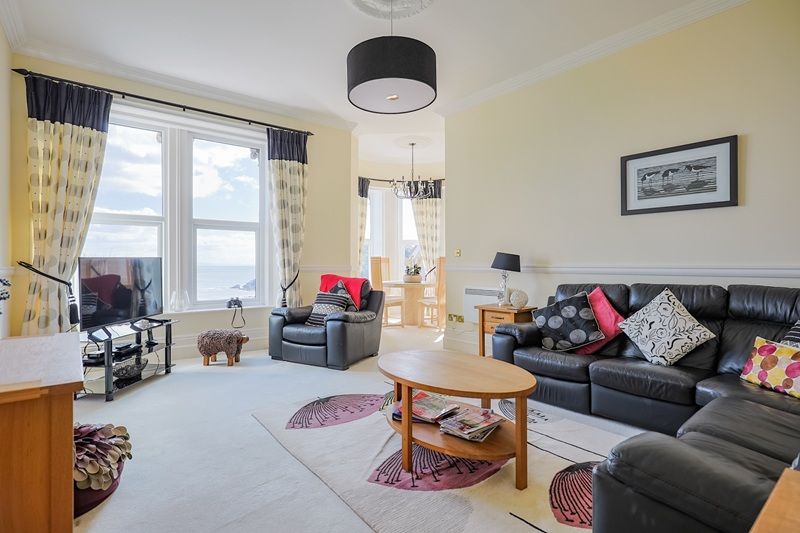 Property photo 3 of 12 Lounge