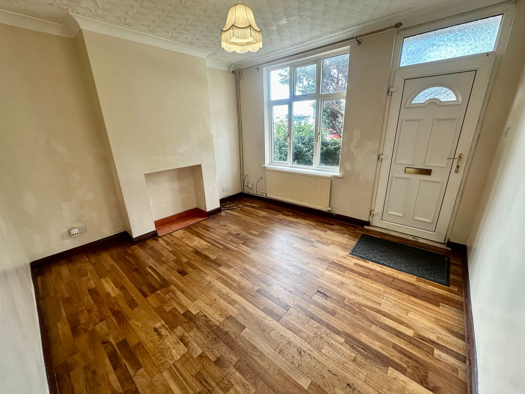 Property photo 2 of 11 Living Room