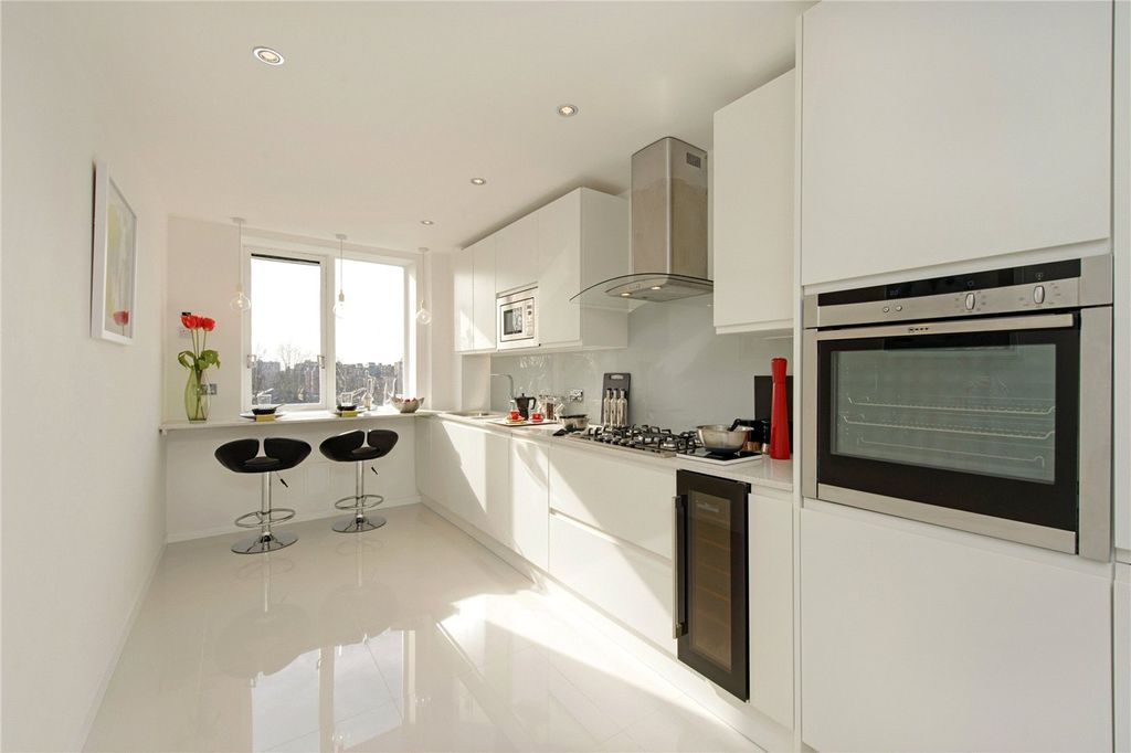 Property photo 2 of 17 Front